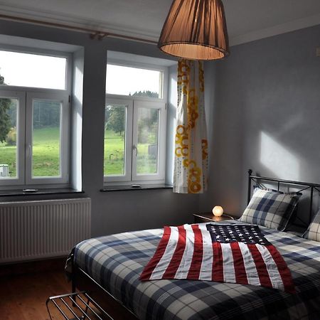 Santa Fe - Lutrebois Bed & Breakfast Bastogne Bagian luar foto