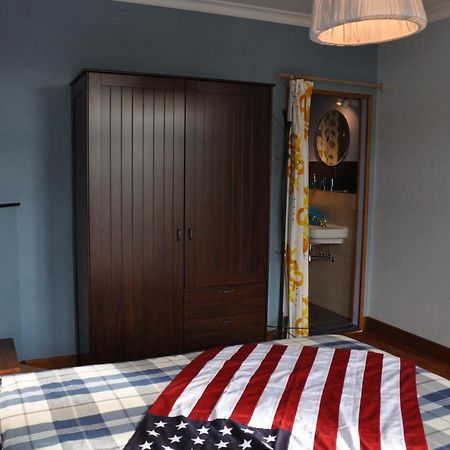 Santa Fe - Lutrebois Bed & Breakfast Bastogne Bagian luar foto