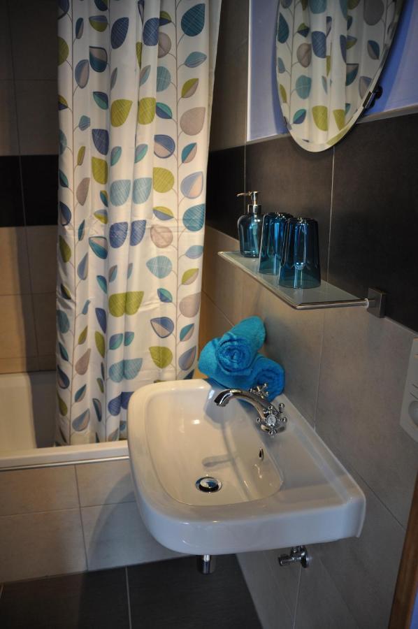 Santa Fe - Lutrebois Bed & Breakfast Bastogne Bagian luar foto
