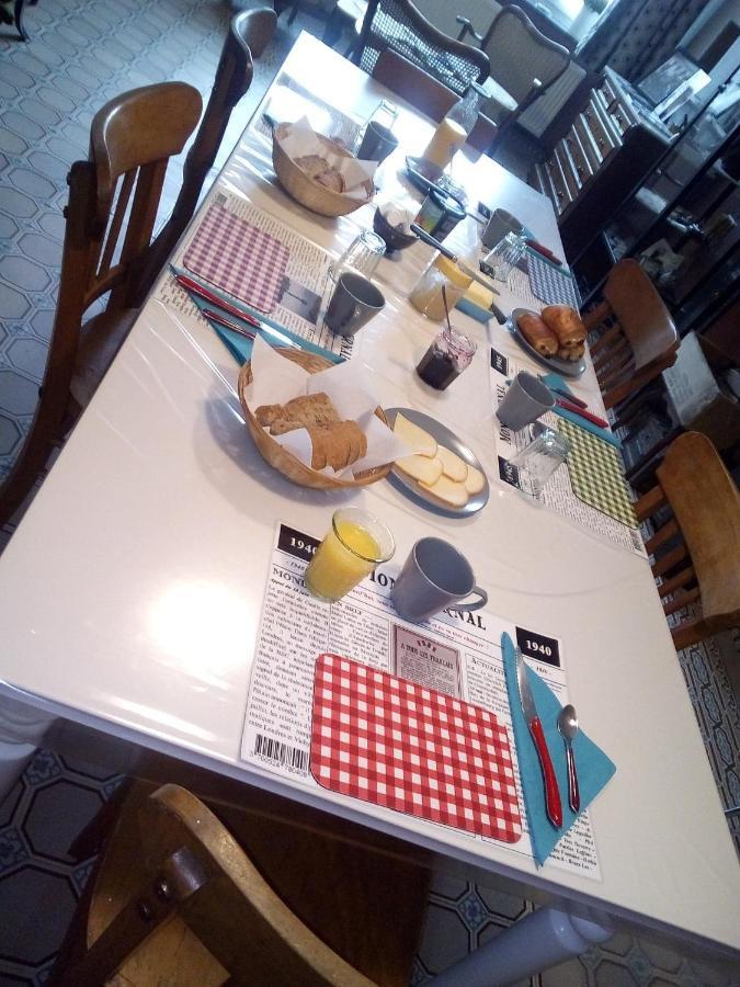 Santa Fe - Lutrebois Bed & Breakfast Bastogne Bagian luar foto